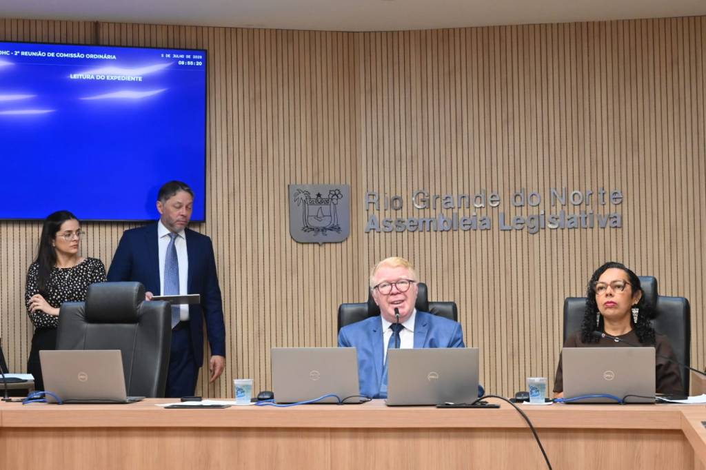 Planos de saúde e direitos LGBTQIAP+ são pauta na Comissão de Direitos&nbsp;Humanos